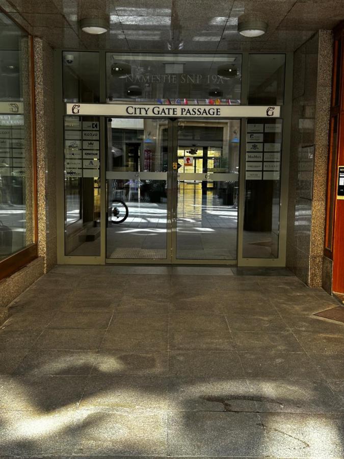 Luxury Penthouse At The Historical Centre With Free Parking Lejlighed Bratislava Eksteriør billede