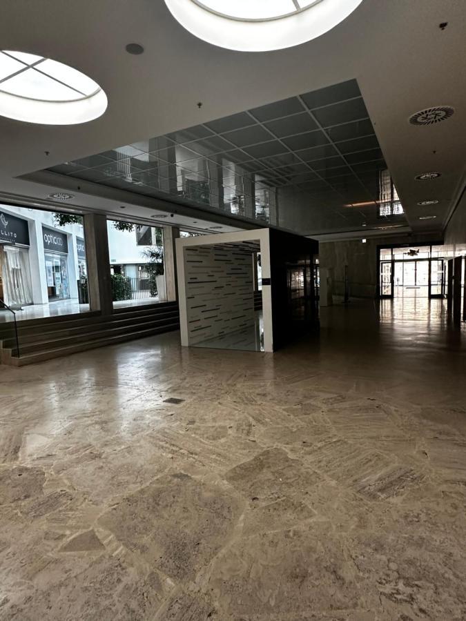 Luxury Penthouse At The Historical Centre With Free Parking Lejlighed Bratislava Eksteriør billede